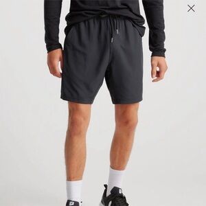 Quince Performance Tech Short size large black